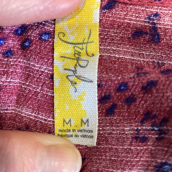 Free People sleeveless blouse, Aztec print, cutout detail. Worn once, like new. - Picture 4 of 5